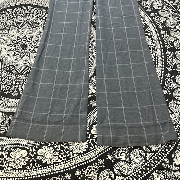 Gray plaid pants 🖤 - Picture 9 of 12